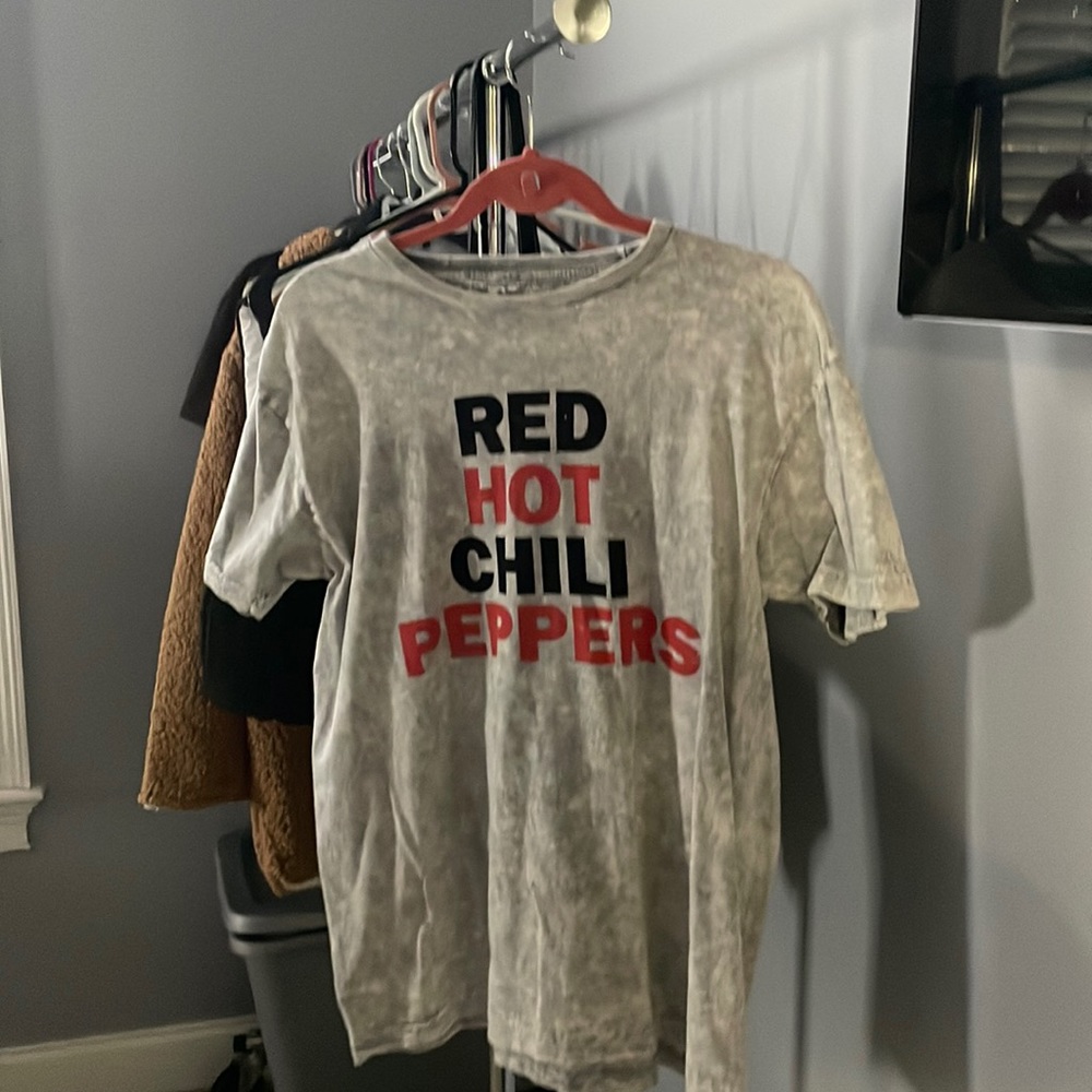 red hot chili peppers t shirt